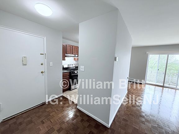 5th image of 145 Main St #4D