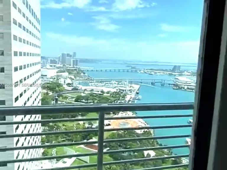 325 Biscayne Blvd #4214 — Photo 3