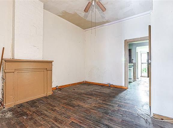 5th image of 2228 3rd St #30