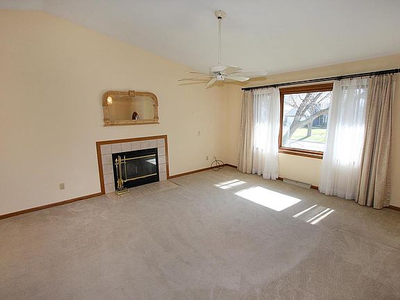3rd image of 614 Engelhart Drive