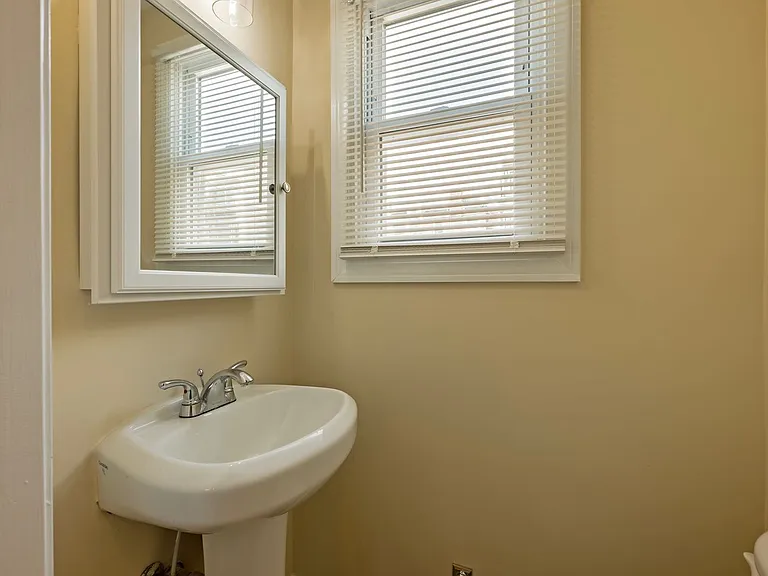 45 R St NW #2 — Photo 11