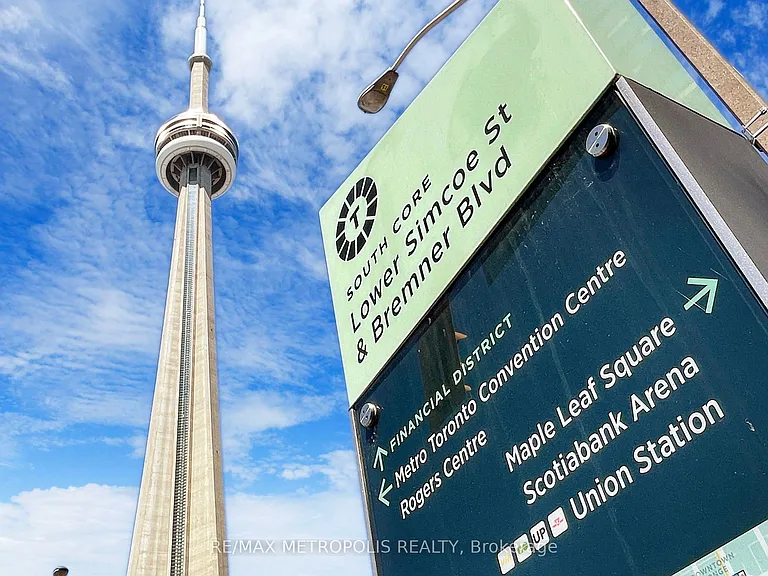 30 Grand Trunk Cres #502 — Photo 43