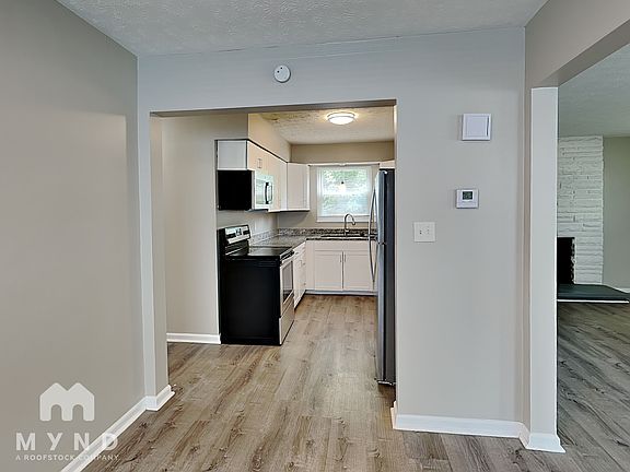 2nd image of 853 S Hague Ave