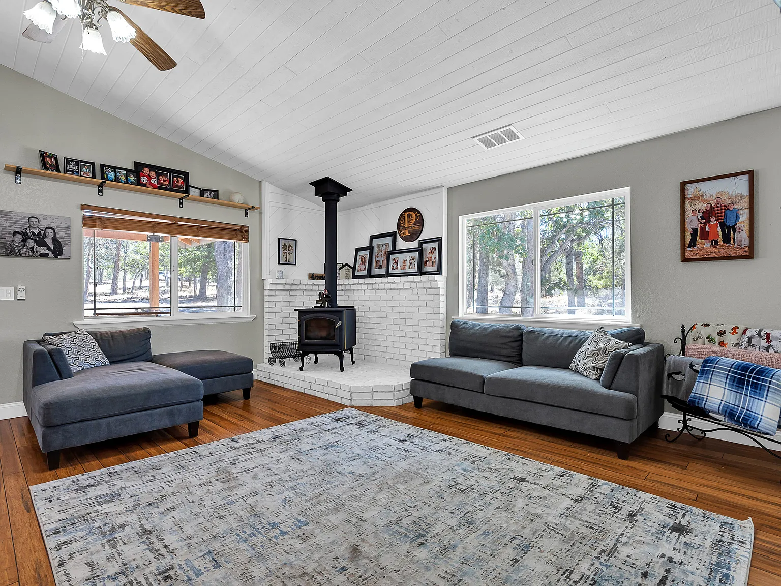 4 bed, 2410 sqft, $2,300 — Photo 4