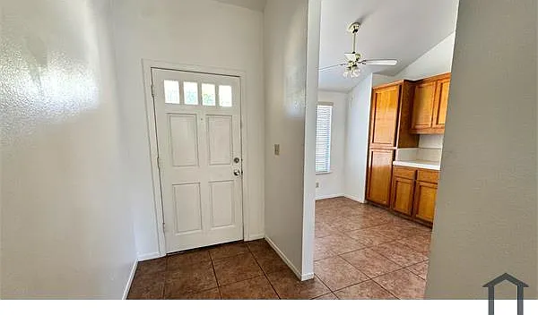 2101 E Pinedale Ave — Photo 3