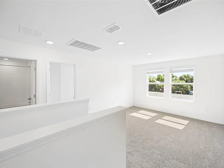 2339 White Tail St — Photo 10