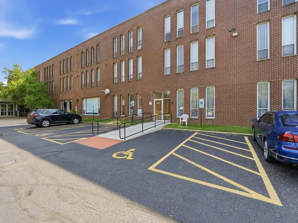 14915 E 127th St APT 103, Lemont, IL 60439