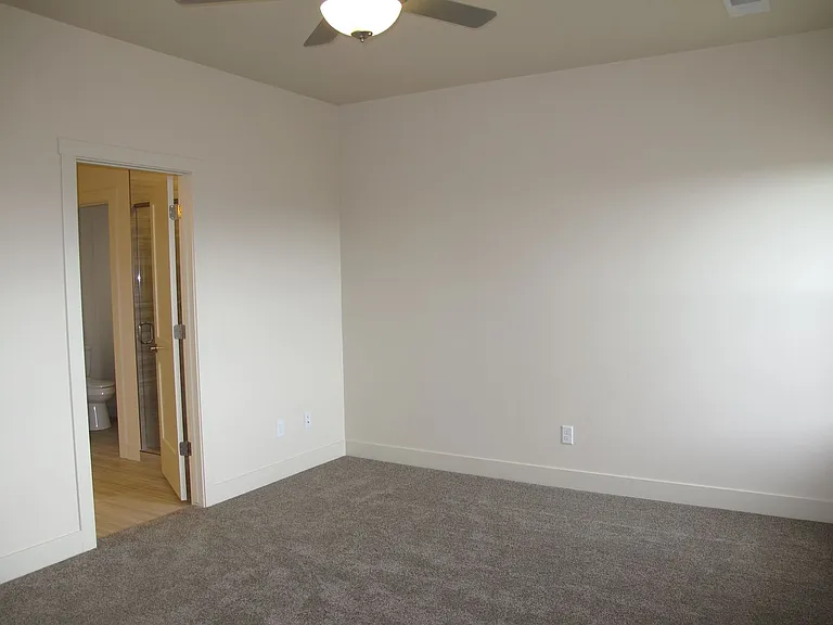 431 San Juan St — Photo 7