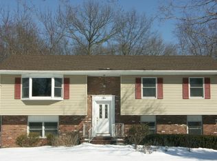 10 Crane Dr, Pine Brook, NJ 07058