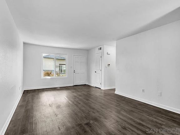 4th image of 10604 Queen Jessica Ln