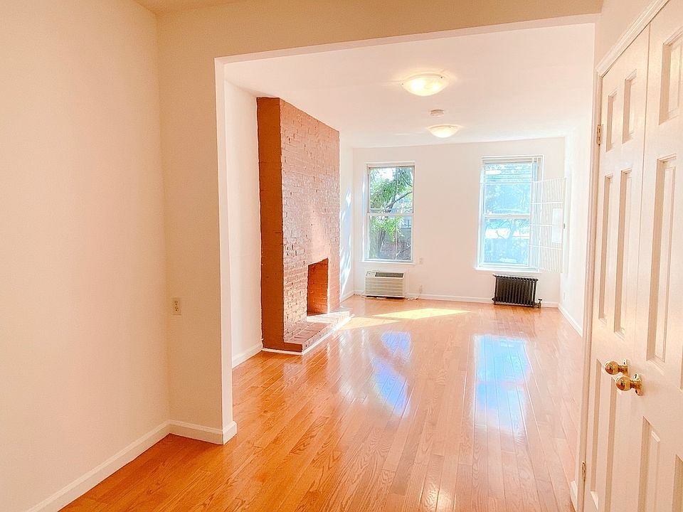 1st image of 26 Saint Marks Pl #4W