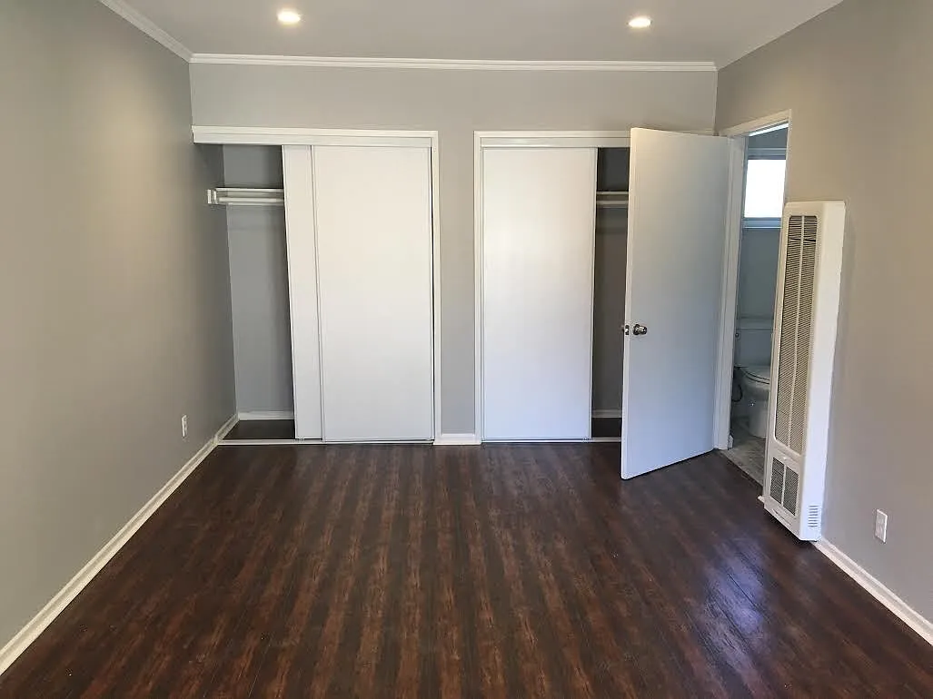 Studio, 450 sqft, $1,800 — Photo 1