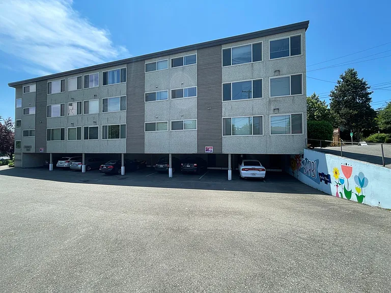 Barbi Apartments — Photo 22