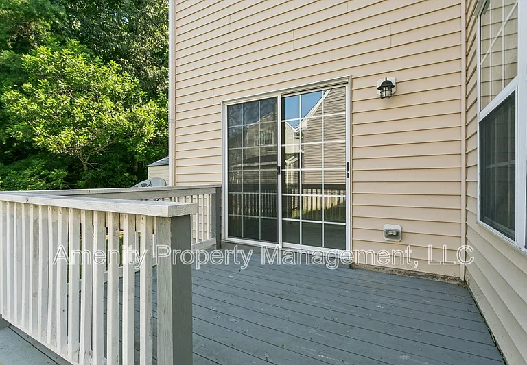321 Warwick Landing Pkwy — Photo 21