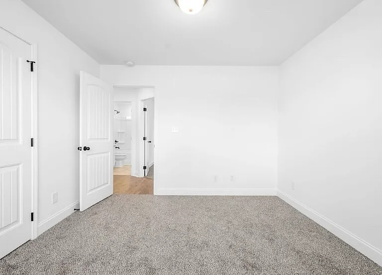 1208 Elizabeth Ln — Photo 16