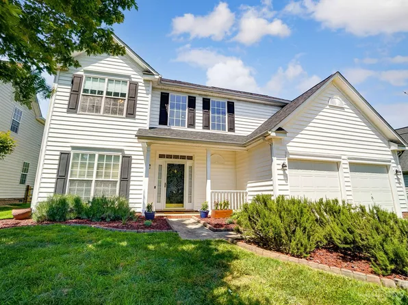 8827 Cavonnier Ln, Charlotte, NC 28216