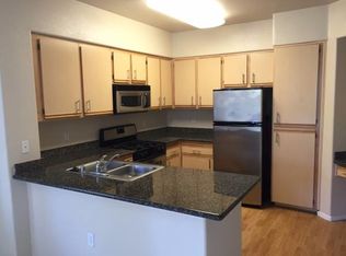 1818 Thibodo Rd APT 208, Vista, CA 92081