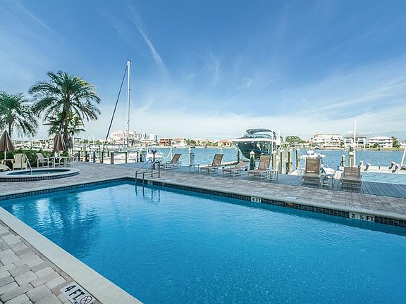 5th image of 692 Bayway Blvd APT 304
