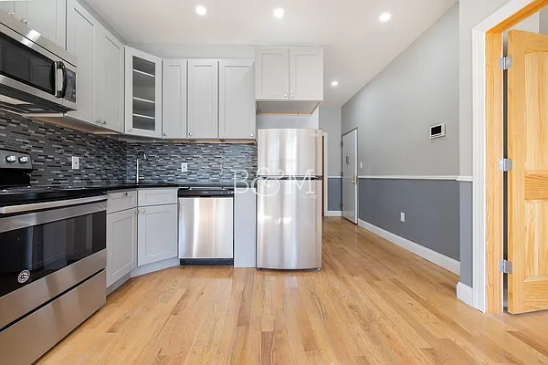 Rented by Brick&Mortar | media 12