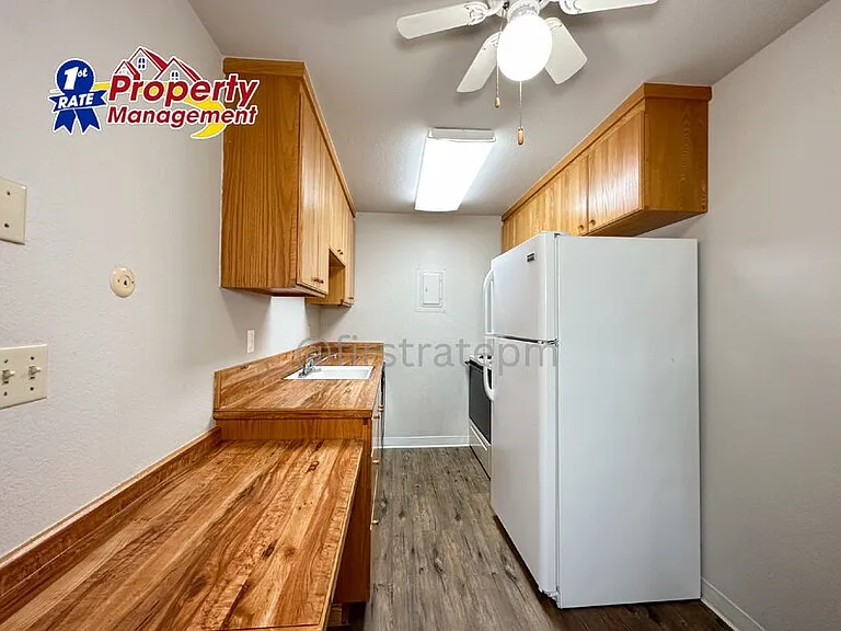 Bond Apartments — Photo 10
