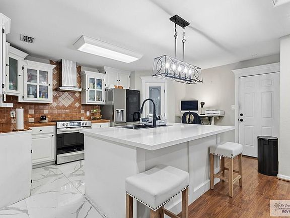 5th image of 4716 Orchid Dr
