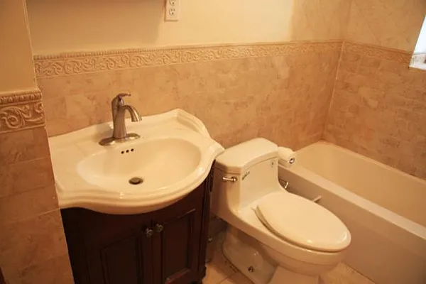 Rented by Lang Realty LLC | media 25