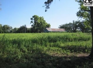 1308 N Obee Rd, Hutchinson, KS 67501