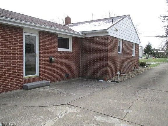3rd image of 306 Mansell Dr
