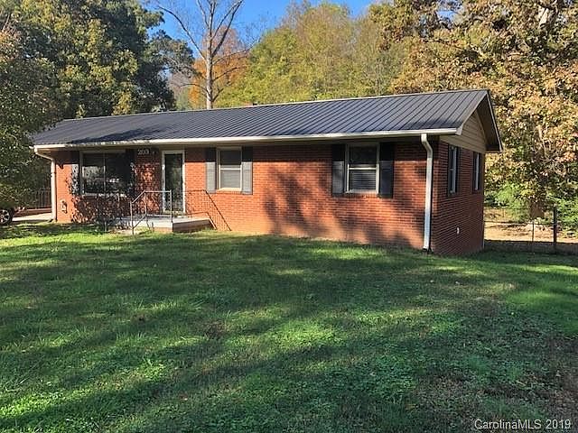 1st image of 209 Oakdale Ave