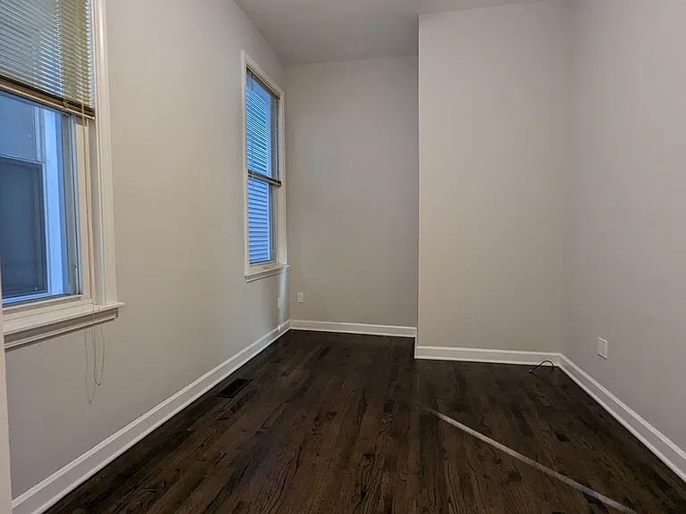 1314 W Addison St #1F — Photo 7