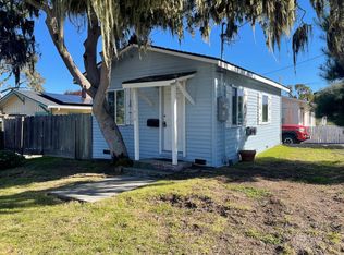 725 Granite St, Pacific Grove, CA 93950