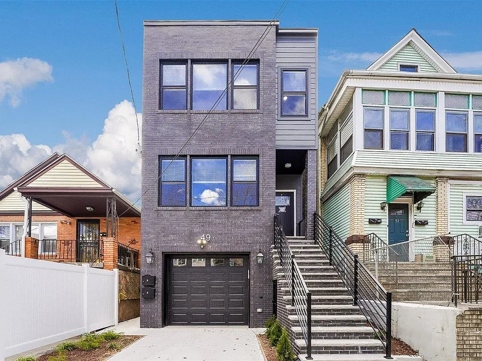 49 Wade St #1