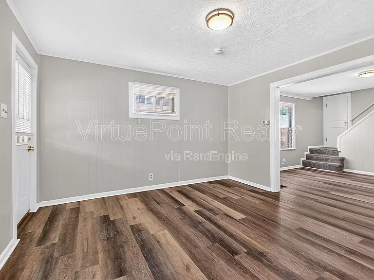 329 S Wayne Ave — Photo 5