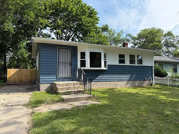4 bed, 1552 sqft, $2,300 — Photo 1