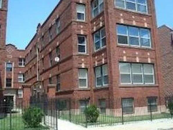 818 E 44th St, Chicago, IL 60653