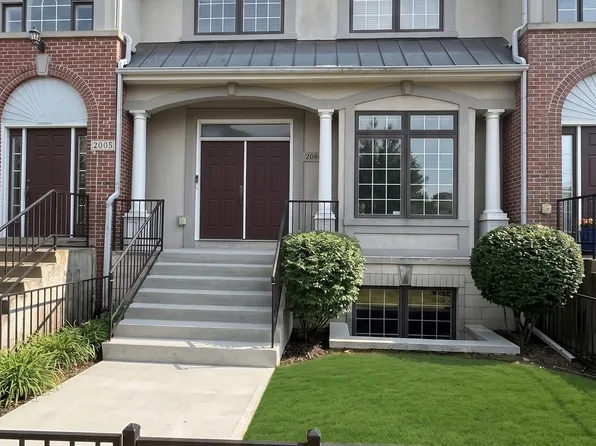 2005 Alta Vista Ct, Naperville, IL 60563