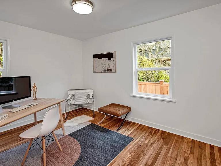 808 W Armour St — Photo 32