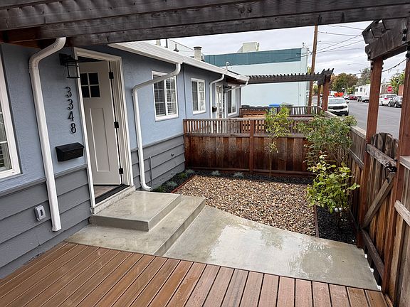 2nd image of 3348 Park Blvd