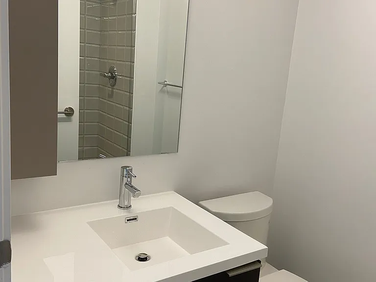 203 College St #1306 — Photo 8
