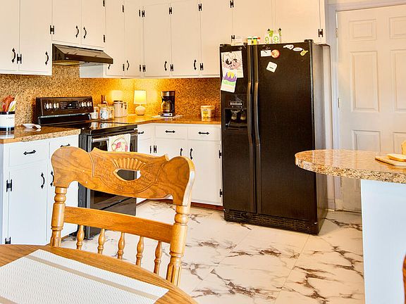 5th image of 1727 Pinecrest Rd