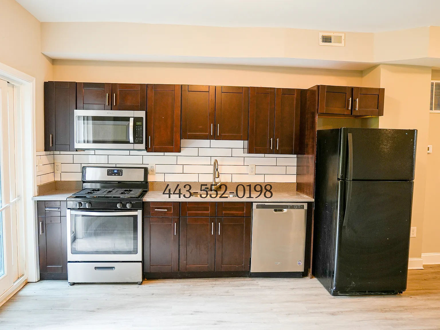 3 bed, 1.5 bath, 1430 sqft, $2,250 — Photo 3