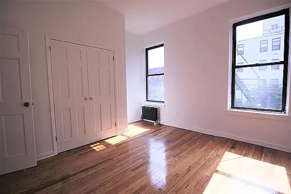 Rented by City Connections Realty | media 3