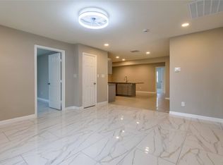 126 Red Ripple Rd, Houston, TX 77076