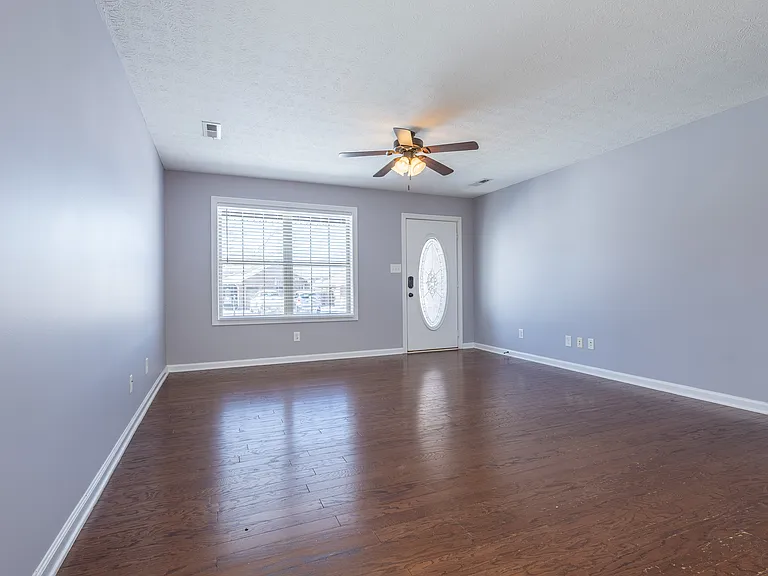 958 Culverson Ct — Photo 3