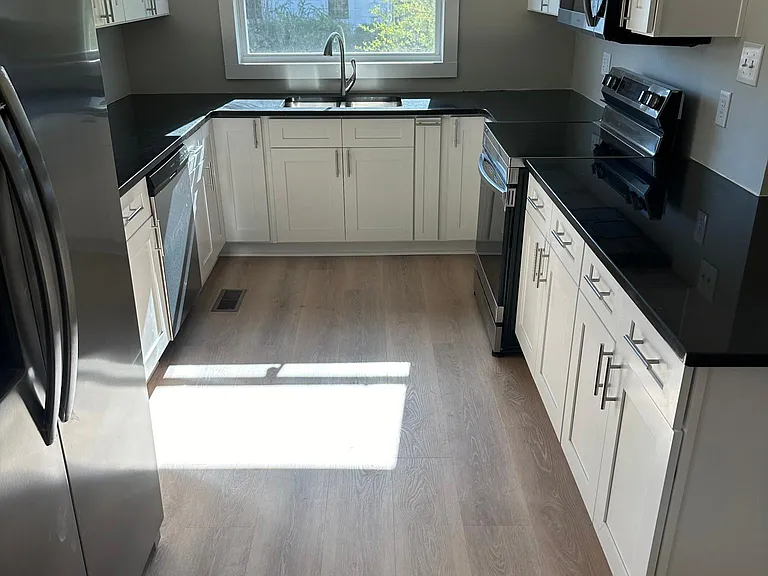 6690 Idols Rd — Photo 10