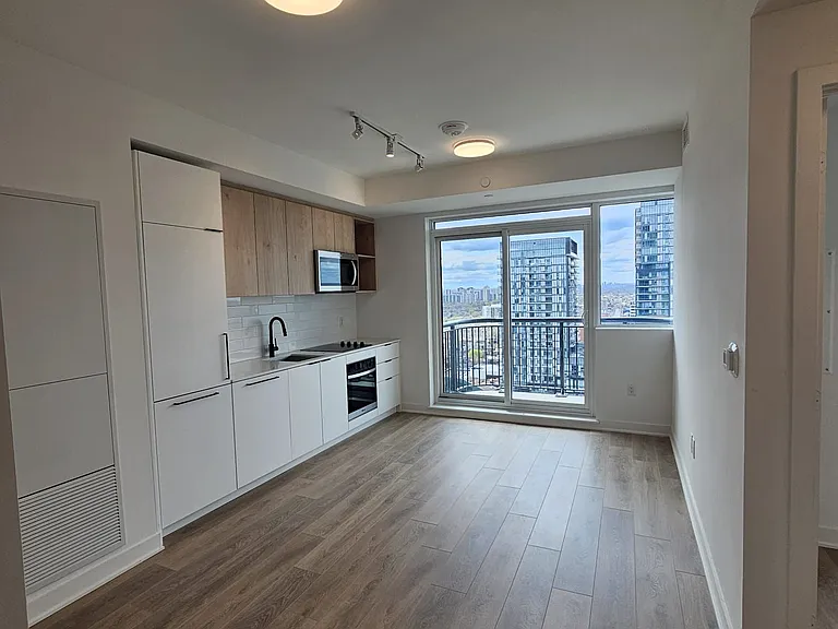 1185 Dupont St #1911 — Photo 3