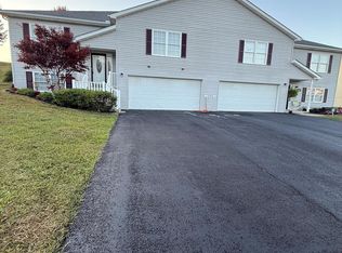 101 Northern Ct, Mount Hope, WV 25880