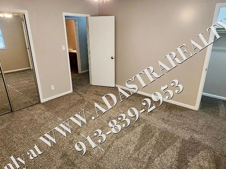715 6th Ave — Photo 9