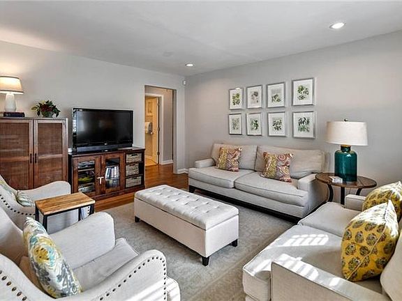 4th image of 1368 Woodland Hills Dr