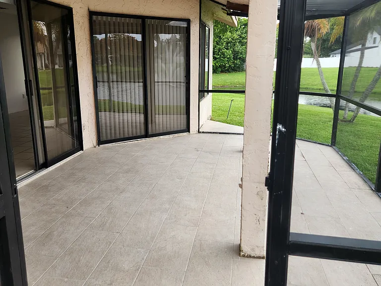 9712 Saratoga Park Ct — Photo 19